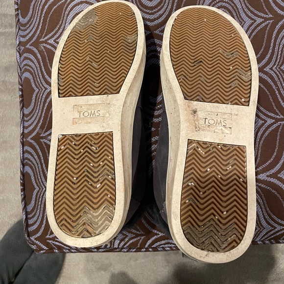 Tom’s booties size 9. - Picture 4 of 5